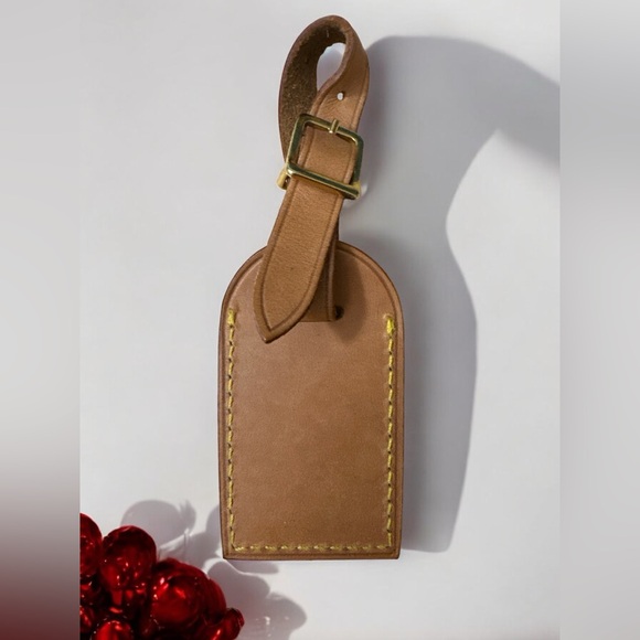 Louis Vuitton Authentic Leather Brown Luggage Tag Adjustable Belt Style Loop - Picture 2 of 2